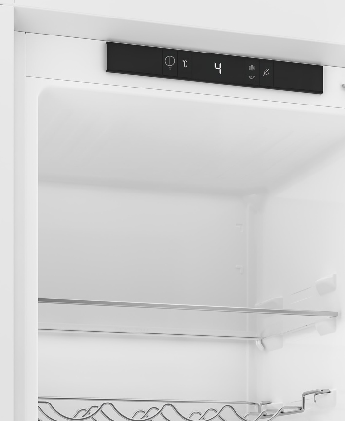Встраиваемый однокамерный холодильник Hotpoint HBDR 18I фото 3